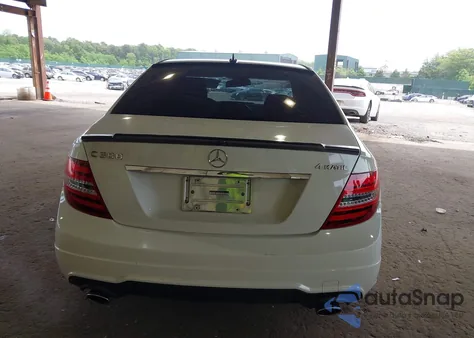 2012 Mercedes-Benz C 300 Luxury 4Matic/Sport 4Matic from USA, damaged, VIN WDDGF8BB7CA604641